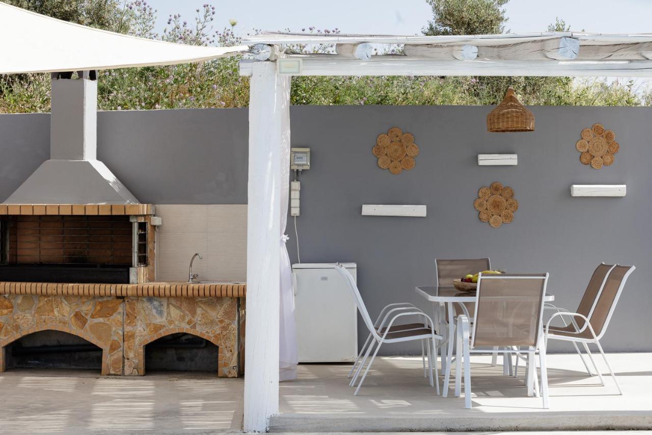 Gramvella Resort Adelianos Kampos Esterno foto