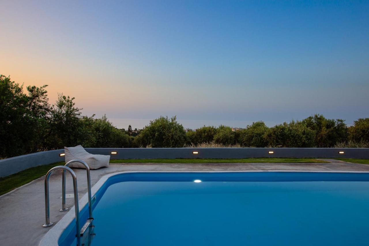 Gramvella Resort Adelianos Kampos Esterno foto
